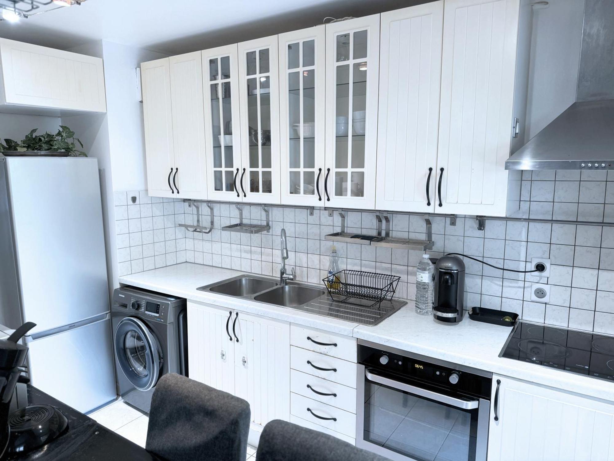 Le jardin du stade by UTA HOUSE Saint-Denis  Extérieur photo